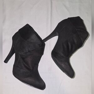 VINTAGE CHARLOTTE RUSSE BLK BOOTIES